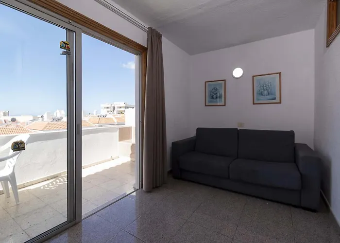 Floritas 28 - Two Bed Daire *