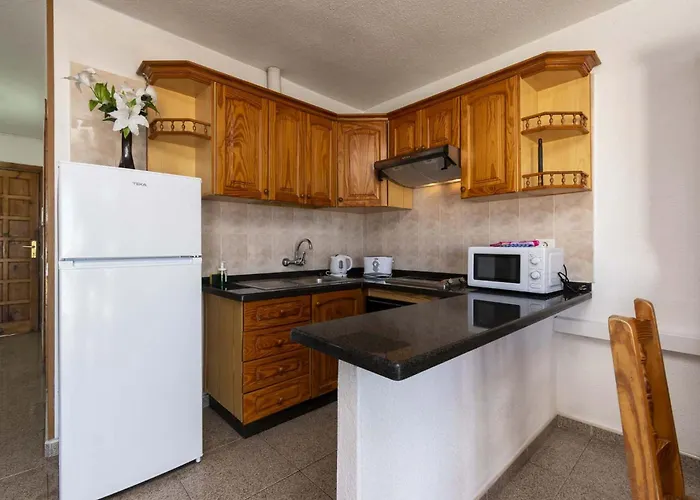 Floritas 28 - Two Bed Apartmán Playa de las Americas (Tenerife)